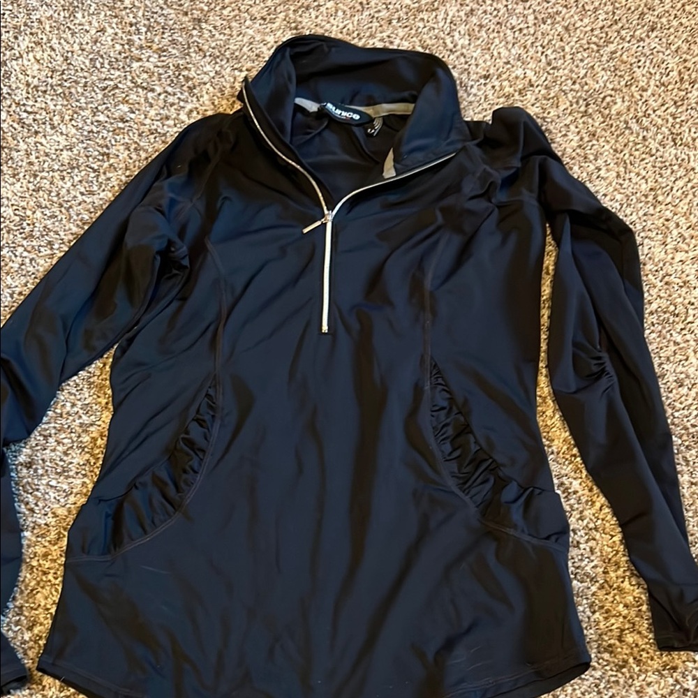 Eunice small Black Long Sleeve Pullover